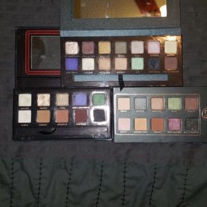 Abh Amrezy, Lavish & self made eyeshadow palettes